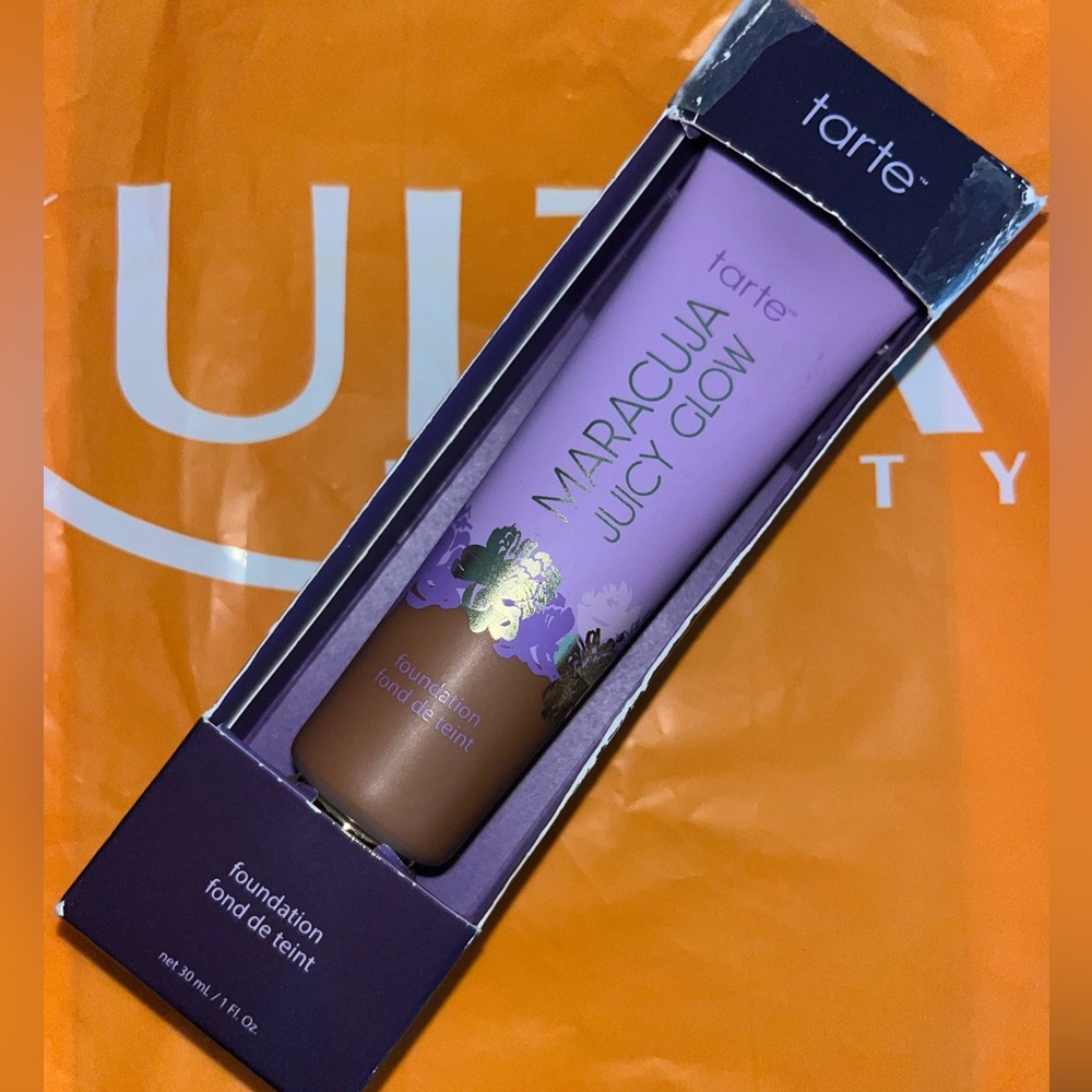 NEW Tarte Foundation - Picture 5 of 8